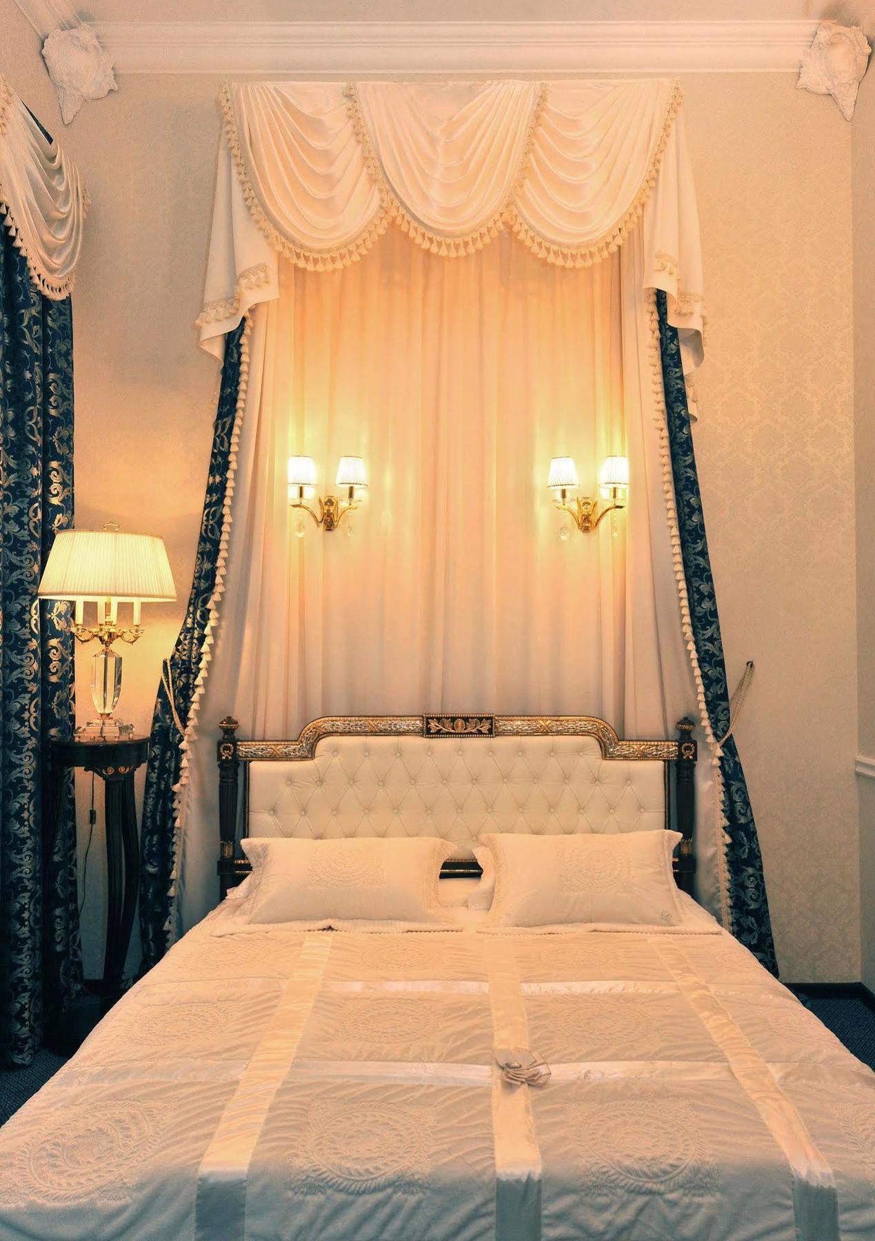 Queen Valery Hotel 3*