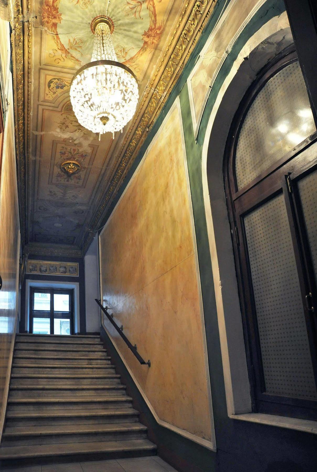 Hotel Queen Valery 3*