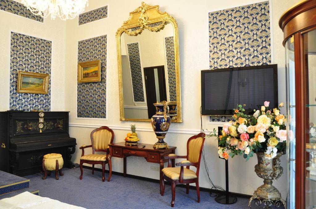 Отель Queen Valery 3*