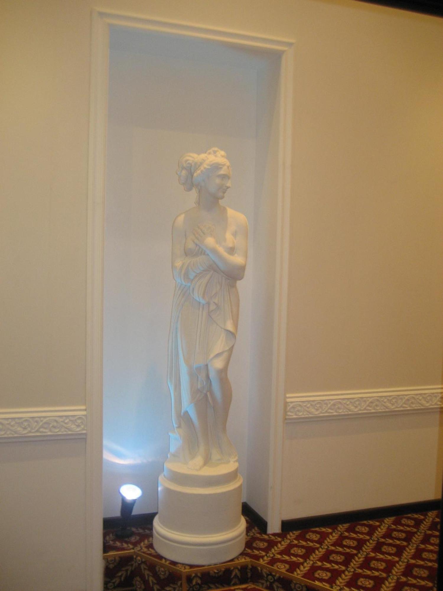 Отель Queen Valery